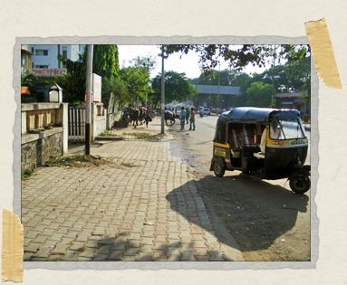'Sidewalk or tuktuk? The choice is yours.